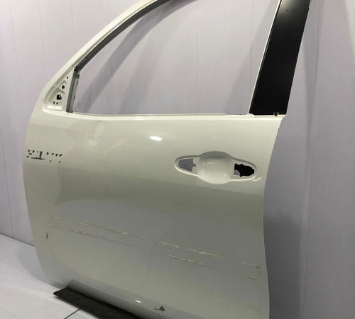 Porta Dianteira Esquerda Toyota Hilux 2016/2022 Com Detalhe