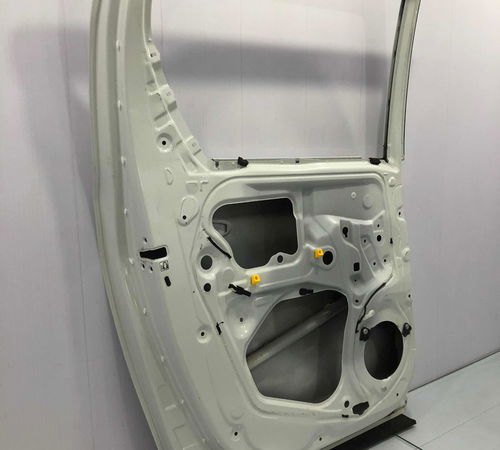 Porta Traseira Esquerda Toyota Hilux 2016/2022