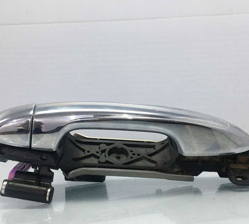 Maçaneta Externa Traseira Esq Toyota Hilux 2022