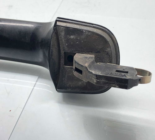 Maçaneta Externa Dianteira Direita Ford Fiesta 03/14 C/det