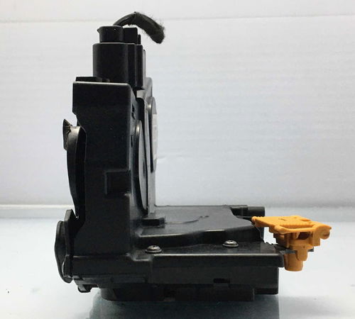 Fechadura Porta Dianteira Esquerdo Chevrolet Onix 2013/2019