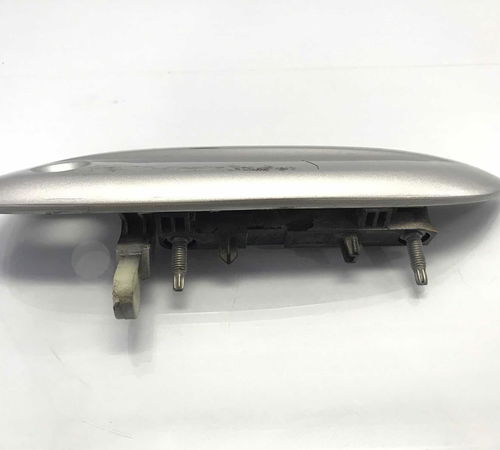 Maçaneta Externa Dianteira Esquerda Chevrolet Onix 2013/2019