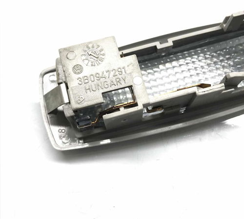 Luz Cortesia Traseira Volkswagen Nivus 2020/2022