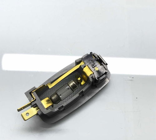 Luz Cortesia Lateral Direito Hyundai I30 2009/2012