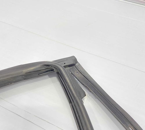 Borracha Vedação Traseira Esquerda Hyundai I30 2009/2012