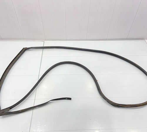 Borracha Vedação Traseira Esquerda Hyundai I30 2009/2012