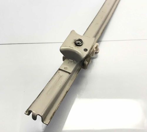 Guia Canaleta Vidro Dianteira Esquerda Chevrolet Corsa 03/11