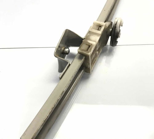 Guia Canaleta Vidro Dianteira Esquerda Chevrolet Corsa 03/11