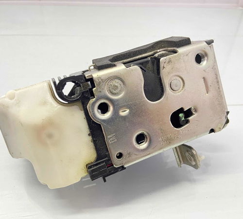 Fechadura Porta Dianteira Direita Fiat Palio 2004/2016
