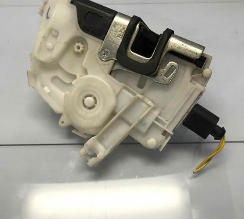 Fechadura Porta Dianteira Direita Volkswagen Fox 2010/2014