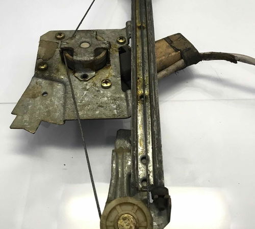 Máquina De Vidro Traseira Esquerda Chevrolet Corsa 1998/2010