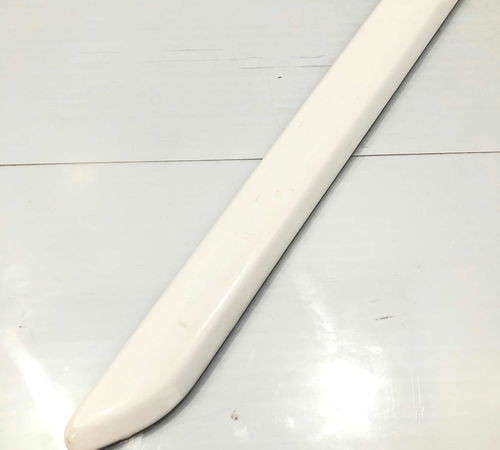 Friso Lateral Porta Dianteira Direita Chevrolet Onix 2013/19