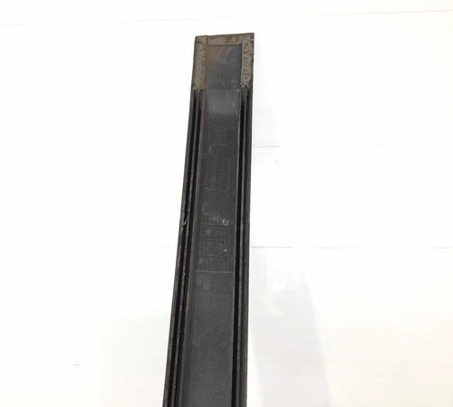 Friso Lateral Porta Traseira Direita Chevrolet Onix 2013/19