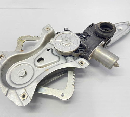 Máquina De Vidro Traseira Esquerda Toyota Hilux 2020/2022