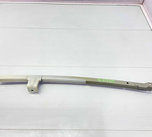 Guia Canaleta Dianteira Esquerda Toyota Hilux 2020/2022