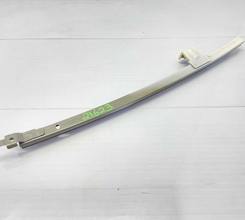 Guia Canaleta Dianteira Esquerda Toyota Hilux 2020/2022