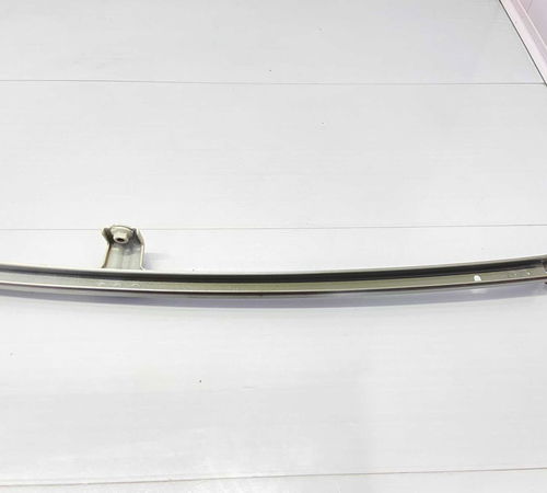 Guia Canaleta Dianteira Esquerda Toyota Hilux 2020/2022