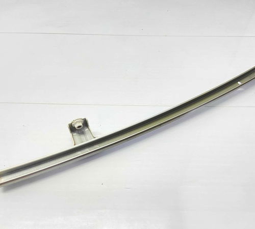 Guia Canaleta Dianteira Esquerda Toyota Hilux 2020/2022
