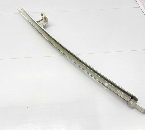 Guia Canaleta Dianteira Esquerda Toyota Hilux 2020/2022