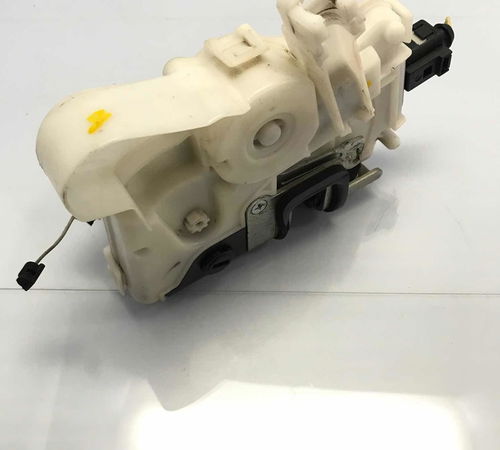 Fechadura Porta Traseira Esquerda Volkswagen Fox 2010/2014