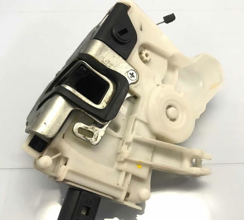 Fechadura Porta Traseira Esquerda Volkswagen Fox 2010/2014