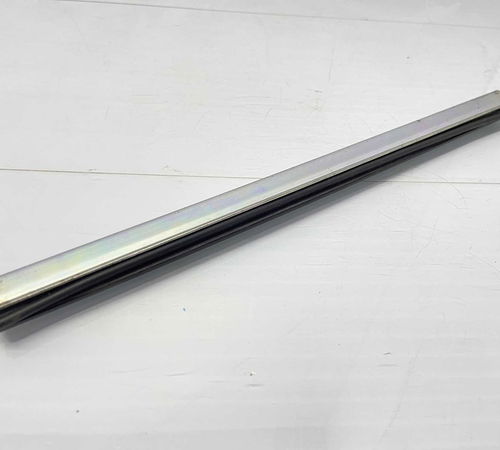 Guia Suporte Vidro Dianteira Direita Toyota Hilux 2020/2022