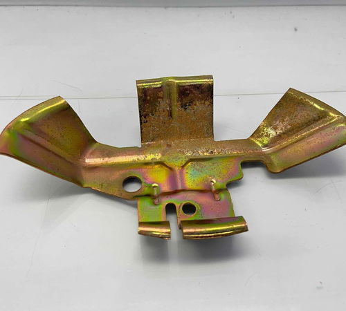 Suporte Fechadura Traseiro Direito Chevrolet Celta 2007/2015