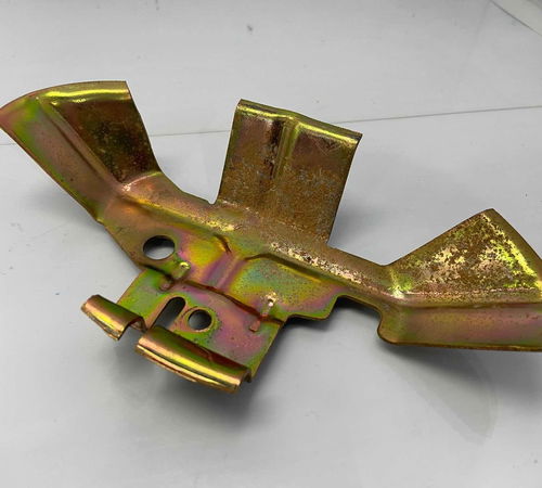 Suporte Fechadura Traseiro Direito Chevrolet Celta 2007/2015