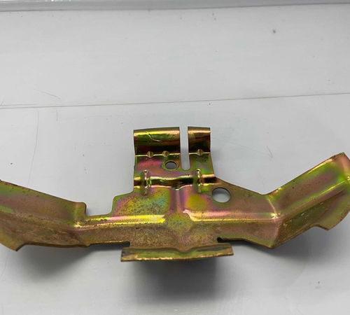 Suporte Fechadura Traseiro Direito Chevrolet Celta 2007/2015