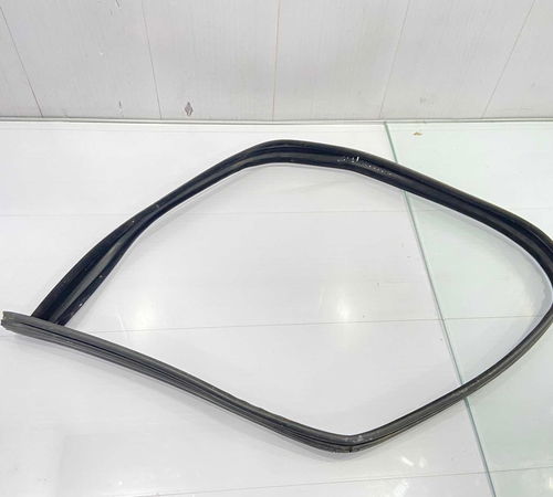 Borracha Canaleta Dianteira Esquerda Chevrolet Celta 2007/15