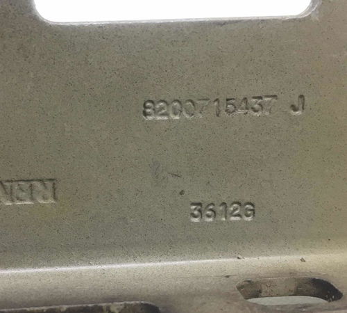 Dobradiça Esquerda Capô Dianteiro Renault Clio 2013/2018