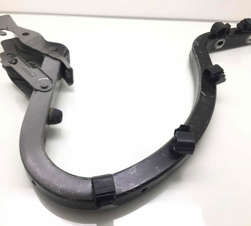 Dobradiça Direita Capô Dianteiro Chevrolet Cruze Sedan 12/17