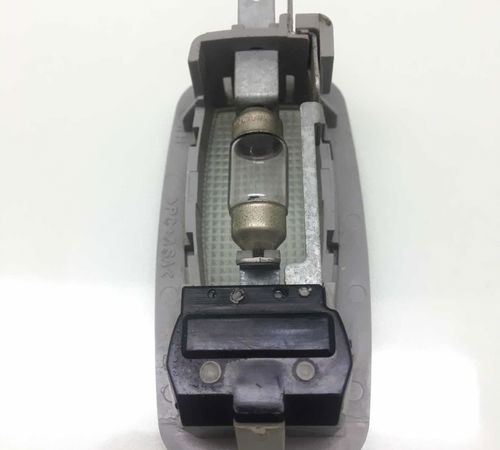 Luz Cortesia Lateral Direito Hyundai I30 2009/2012