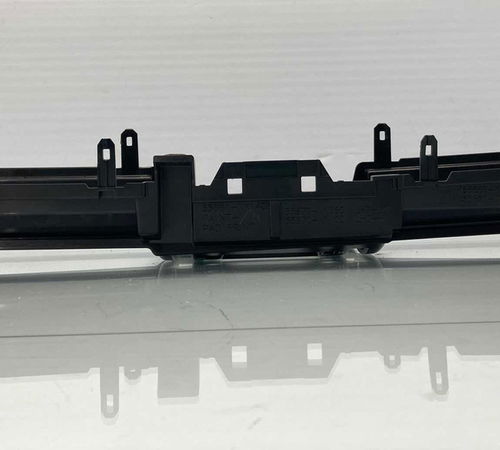 Moldura Difusor Central Toyota Hilux 2022
