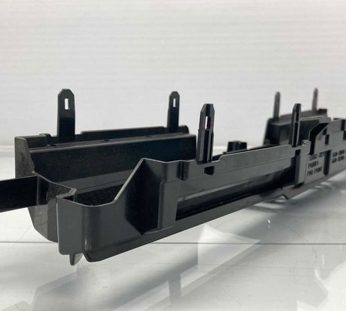 Moldura Difusor Central Toyota Hilux 2022