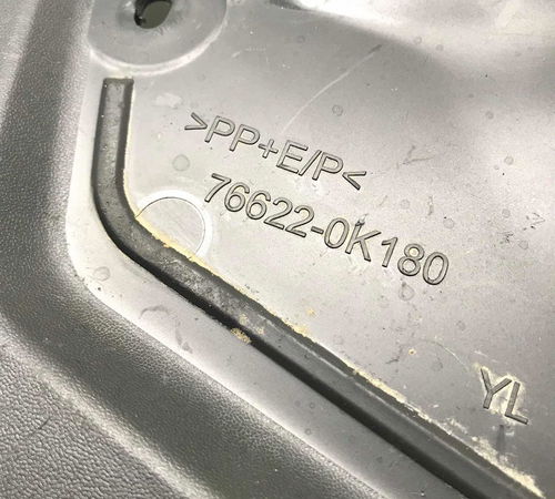 Para Barro Dianteiro Esquerdo Toyota Hilux 2020/2022