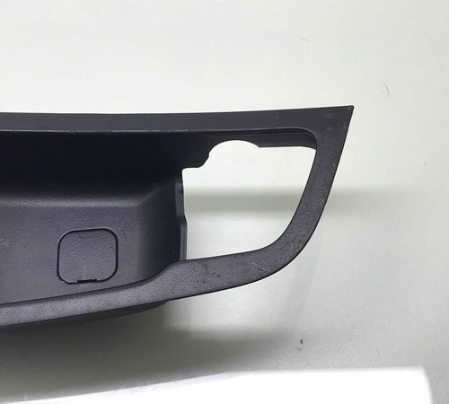 Moldura Maçaneta Interna Esquerda Hyundai I30 2009/2012