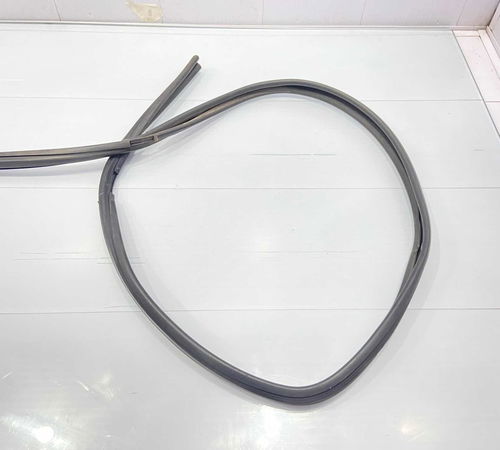 Borracha Canaleta Traseira Esq. Toyota Etios Hatch 2013/2021