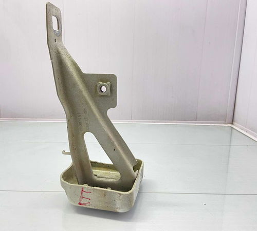 Suporte Pará-lama Esquerdo Renault Kangoo 2011/2018