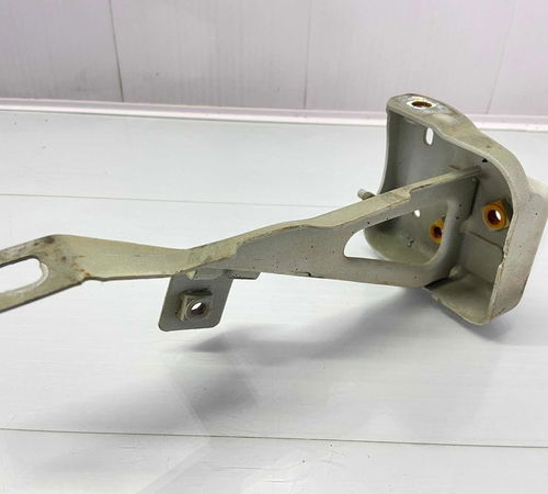 Suporte Pára-lama Direito Renault Kangoo 2011/2018