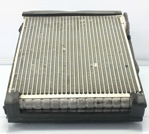 Radiador Caixa Ventilação Chevrolet Onix 2013/2019