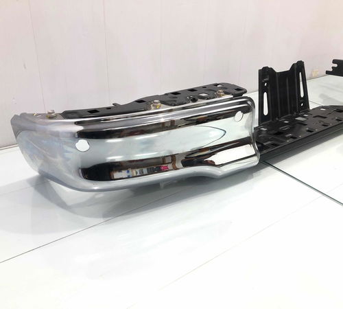 Pára-choque Traseiro Toyota Hilux 2022 Com Detalhe