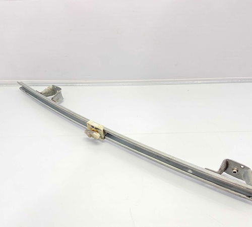 Guia Canaleta Vidro Dianteira Direita Gm Zafira 2003/2012