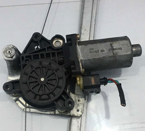 Máquina De Vidro Traseiro Direito Chevrolet Zafira 2003/2012