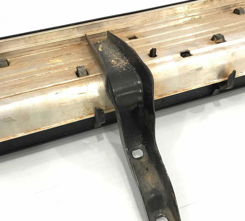 Estribo Pisante Lado Esquerdo Toyota Hilux 2020/2022