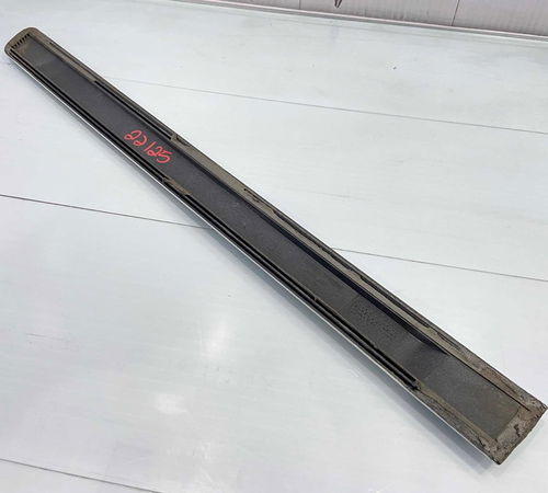 Friso Lateral Porta Traseira Esquerda Gm Onix 2013/2019