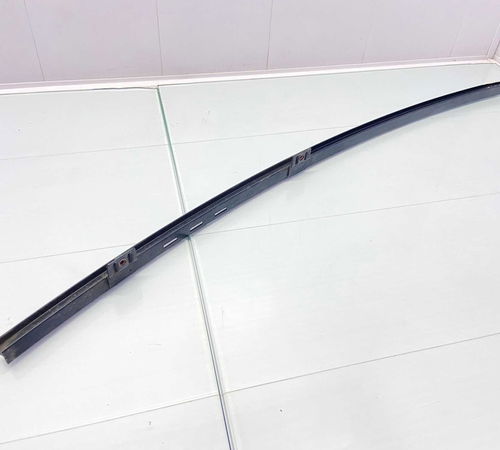 Guia Canaleta Vidro Traseira Esquerda Gm Zafira 2003/2012