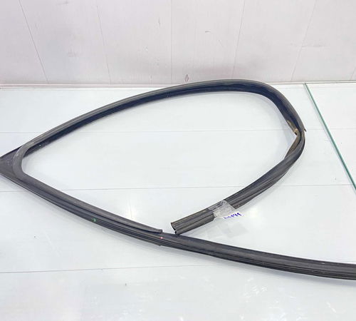 Borracha Canaleta Dianteira Esquerda Duster Oroch 2011/2021