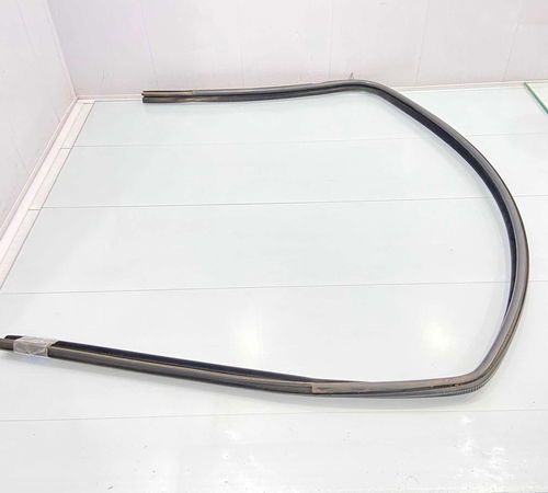 Borracha Canaleta Dianteira Direita Gm Corsa 2003/2011
