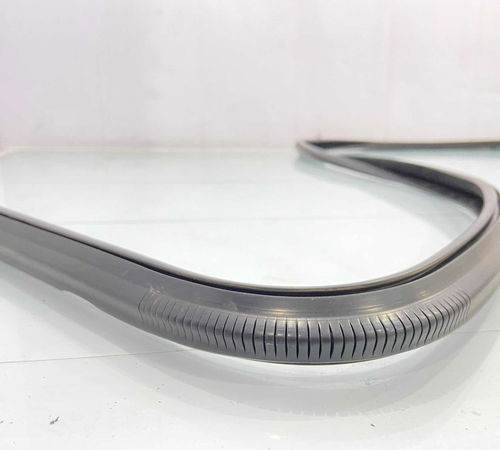 Borracha Canaleta Dianteira Direita Gm Corsa 2003/2011